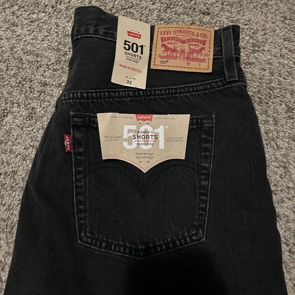 Levi’s 501 Women’s Shorts NWT - Picture 6 of 6